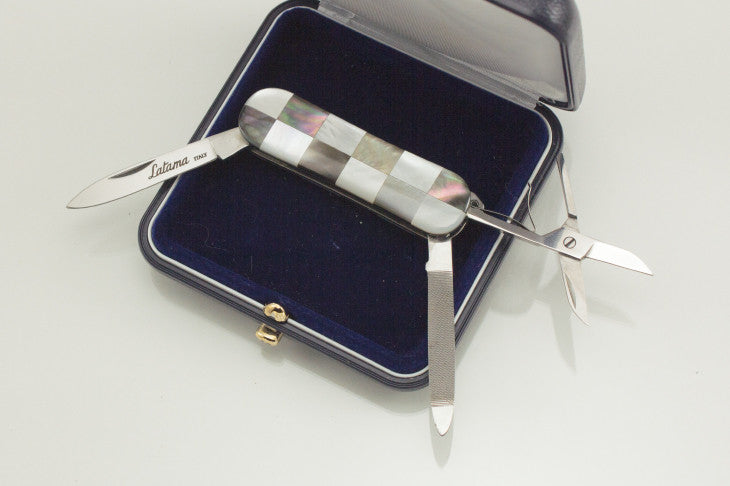 LC-542B Latama Mother of Pearl Gentlemen’s Knife